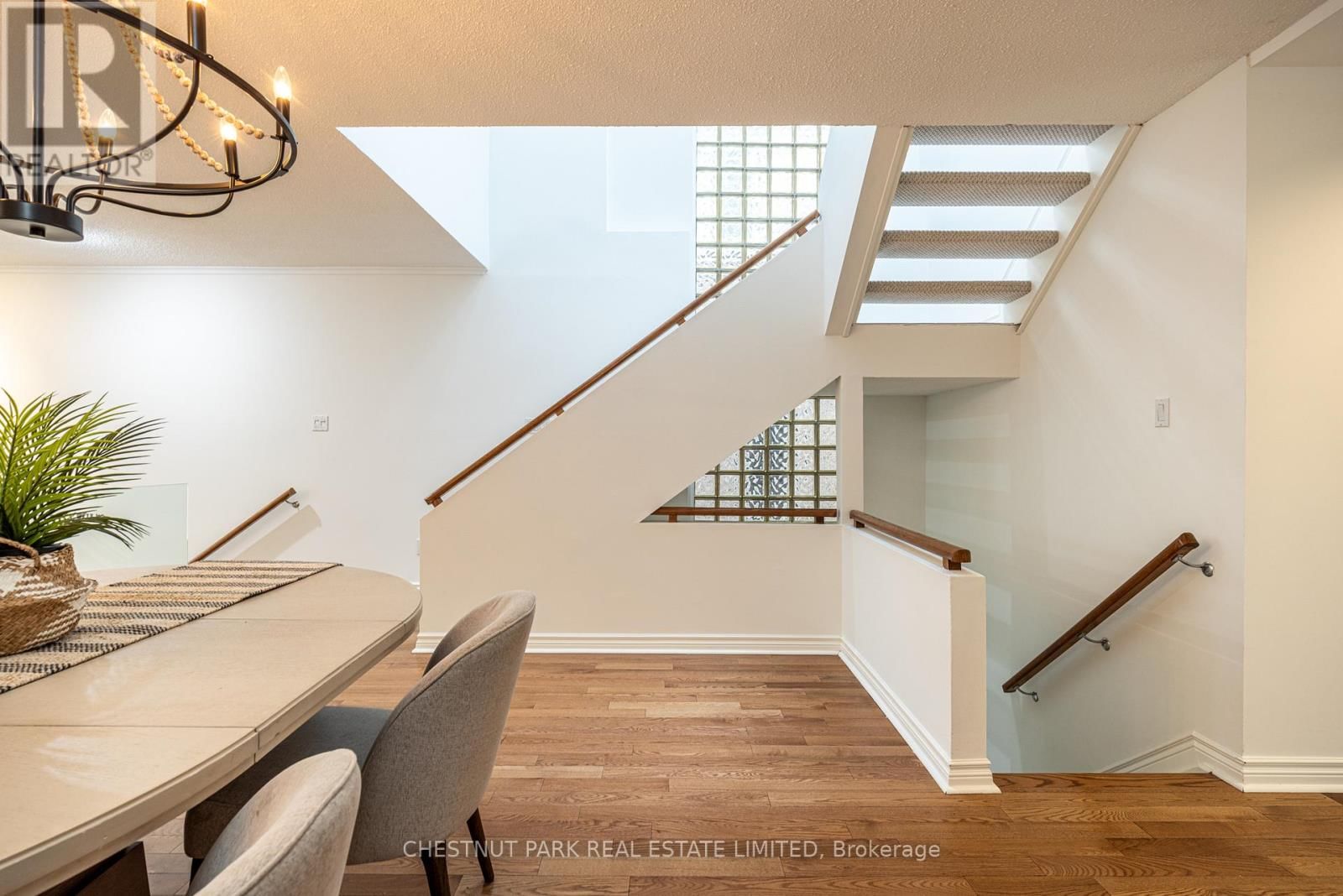 263 ERSKINE AVENUE Image 6