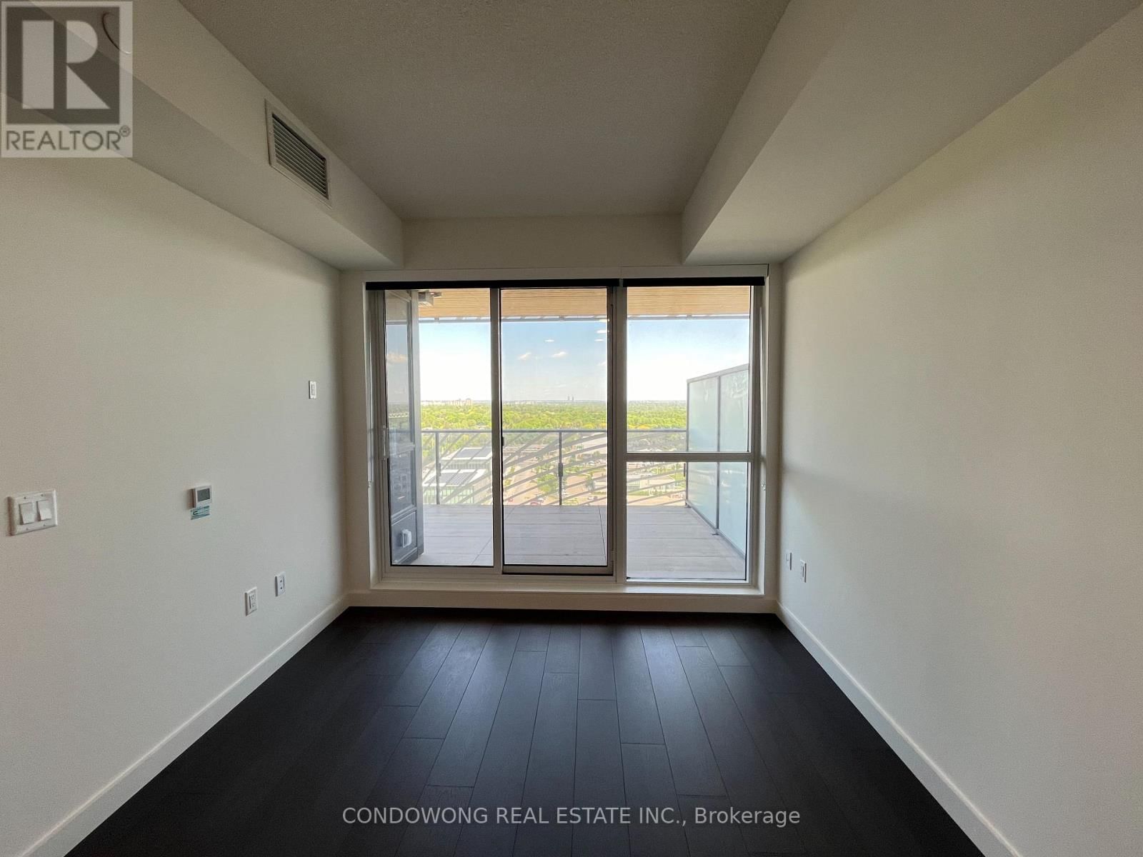 1807 - 25 MCMAHON DRIVE Image 3