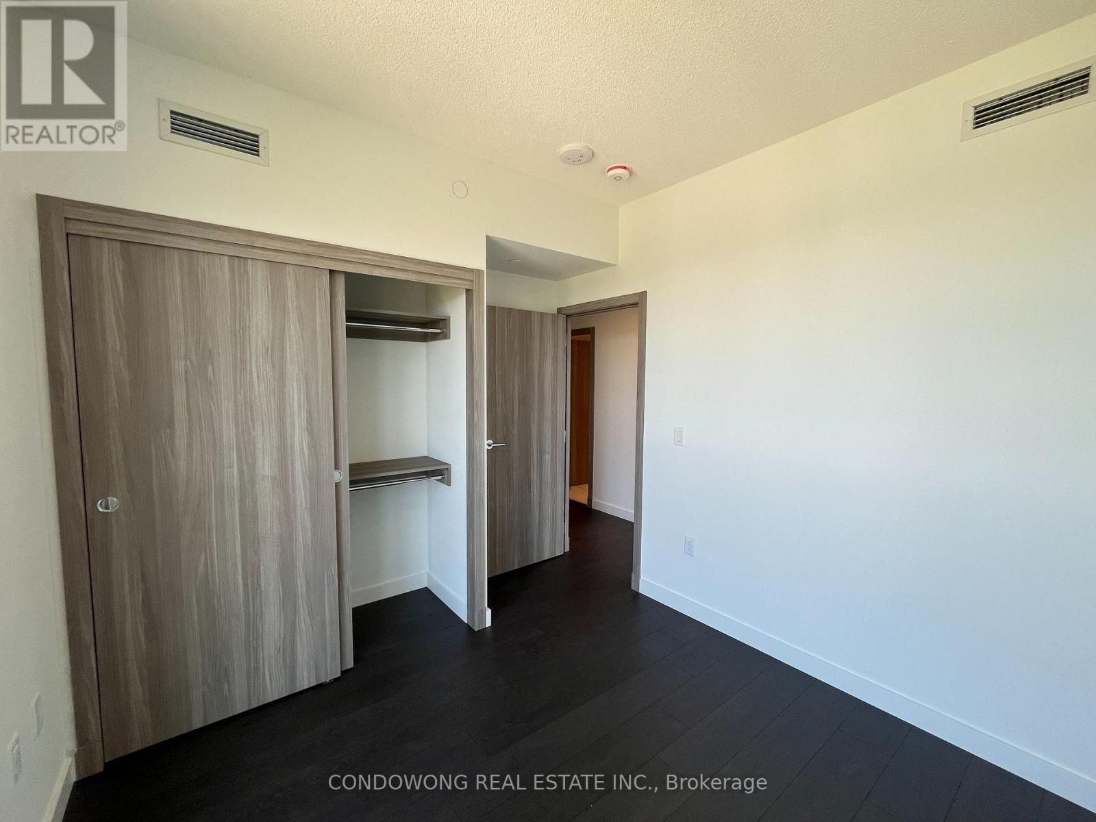 1807 - 25 MCMAHON DRIVE Image 9