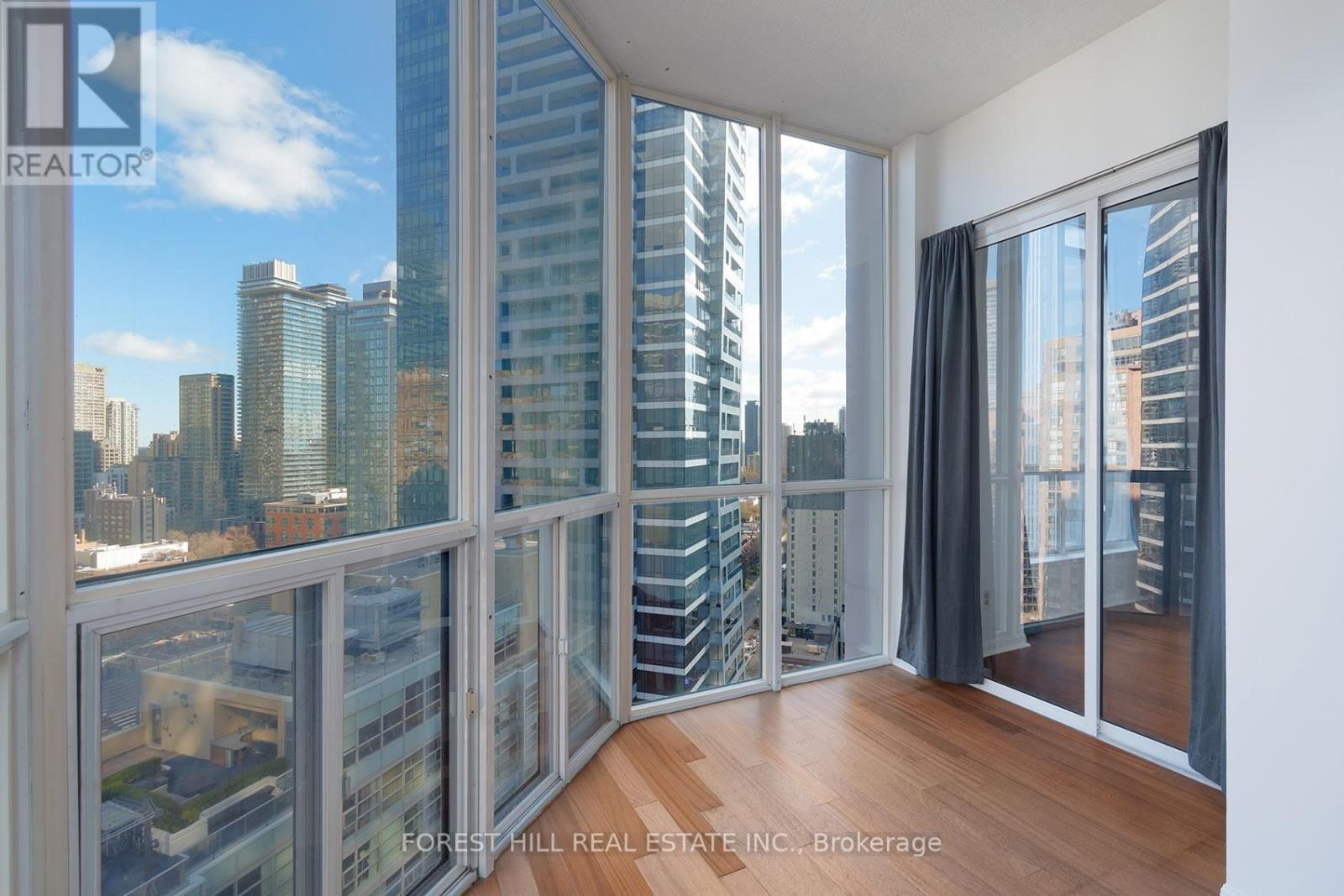 2405 - 24 WELLESLEY STREET WEST Image 10