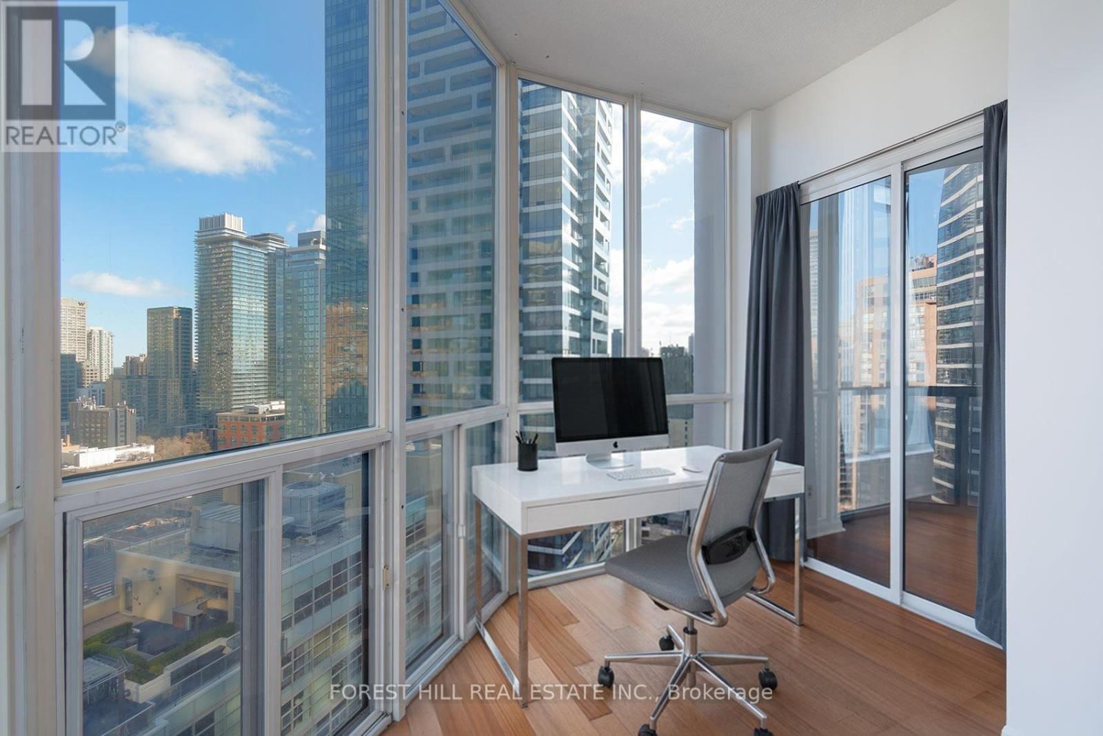 2405 - 24 WELLESLEY STREET WEST Image 11