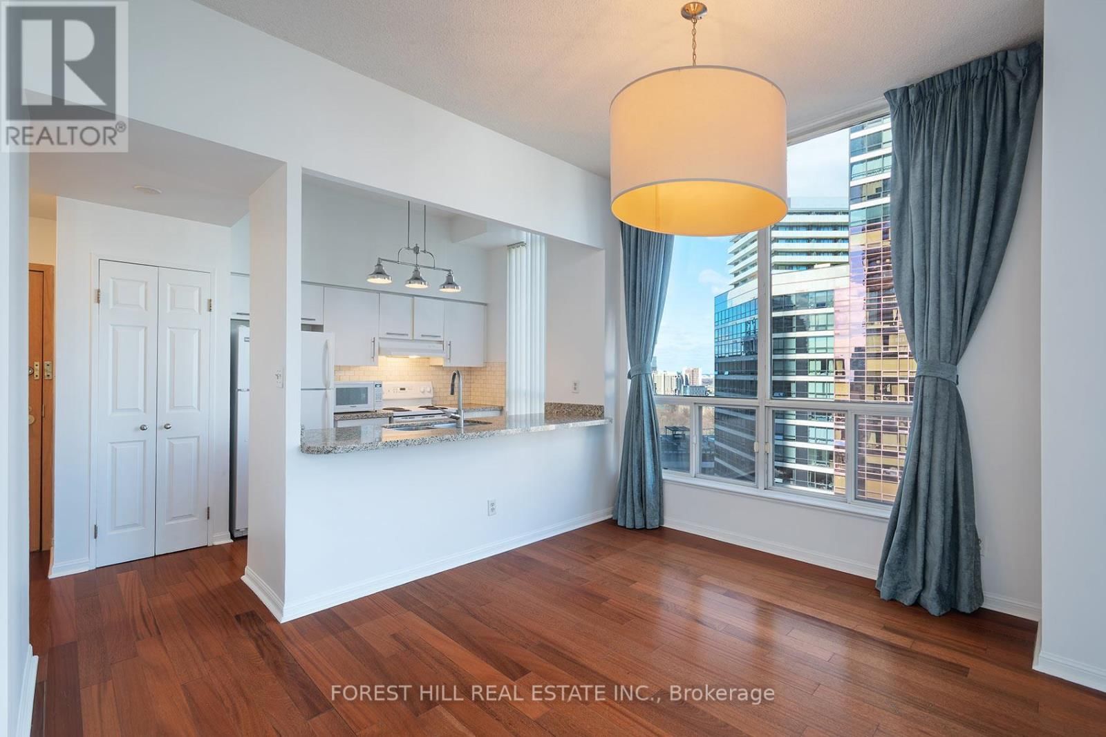 2405 - 24 WELLESLEY STREET WEST Image 18