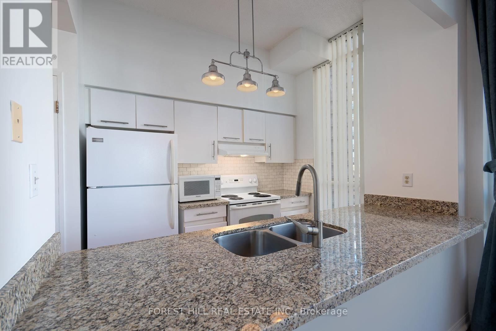 2405 - 24 WELLESLEY STREET WEST Image 20