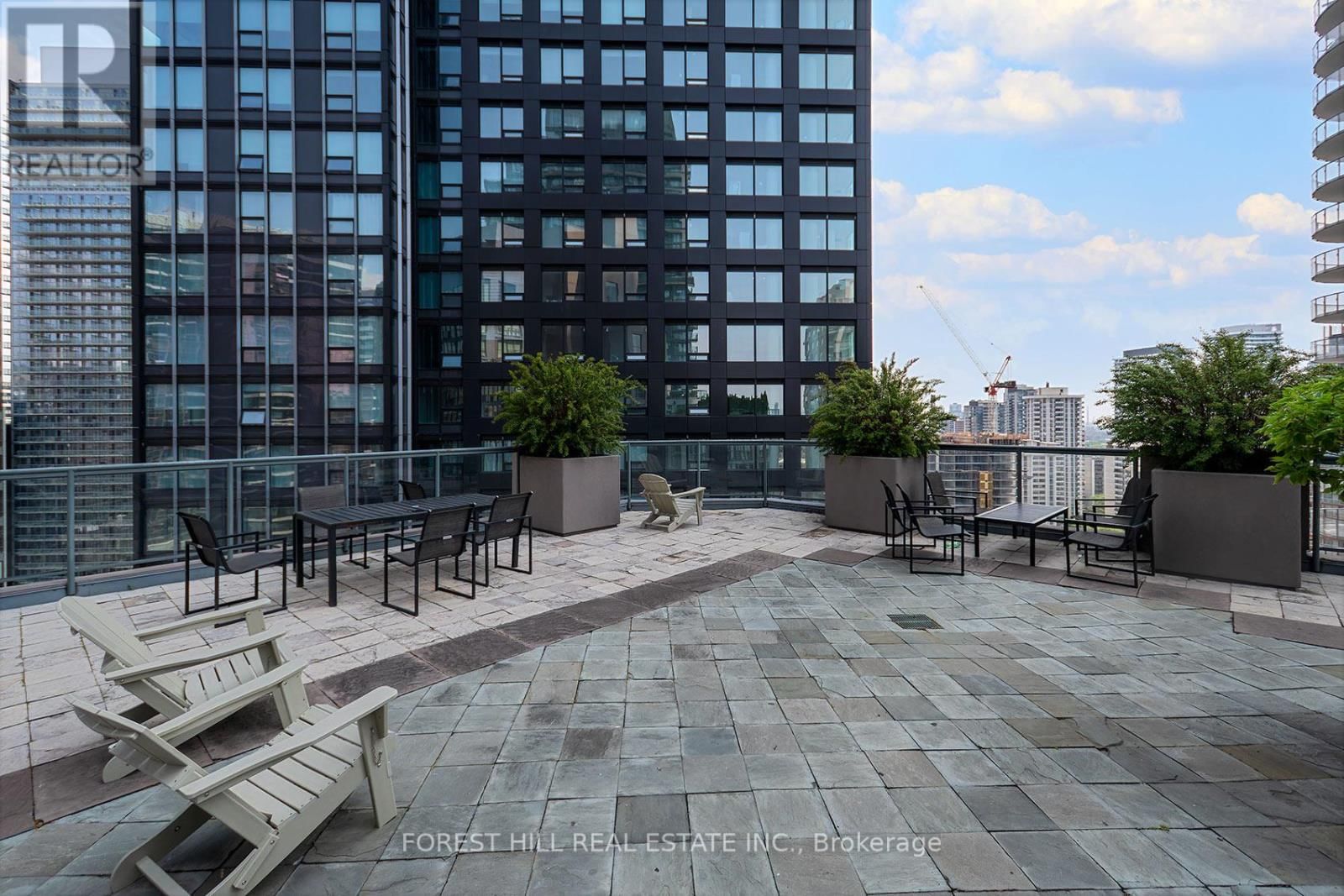 2405 - 24 WELLESLEY STREET WEST Image 32