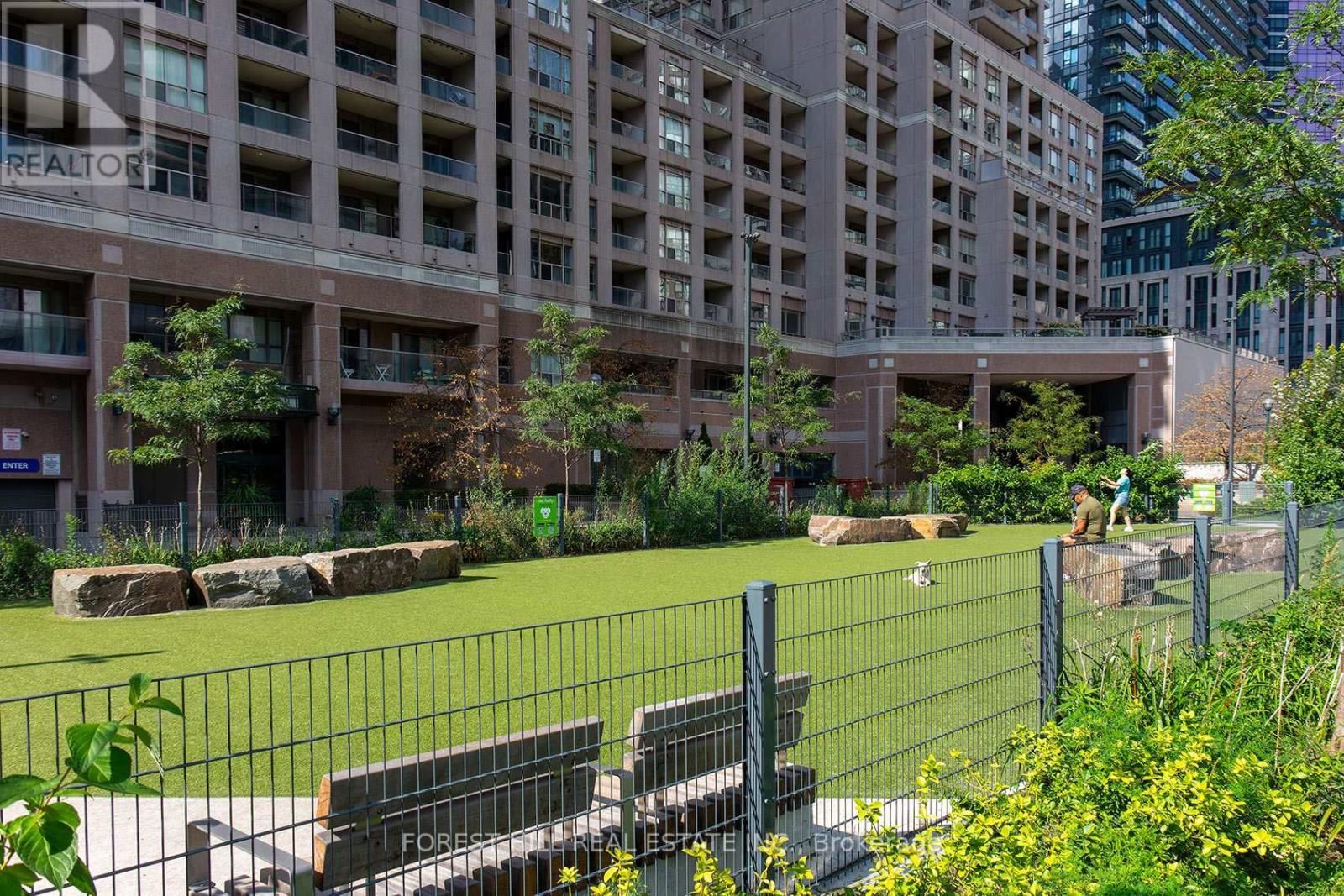 2405 - 24 WELLESLEY STREET WEST Image 36