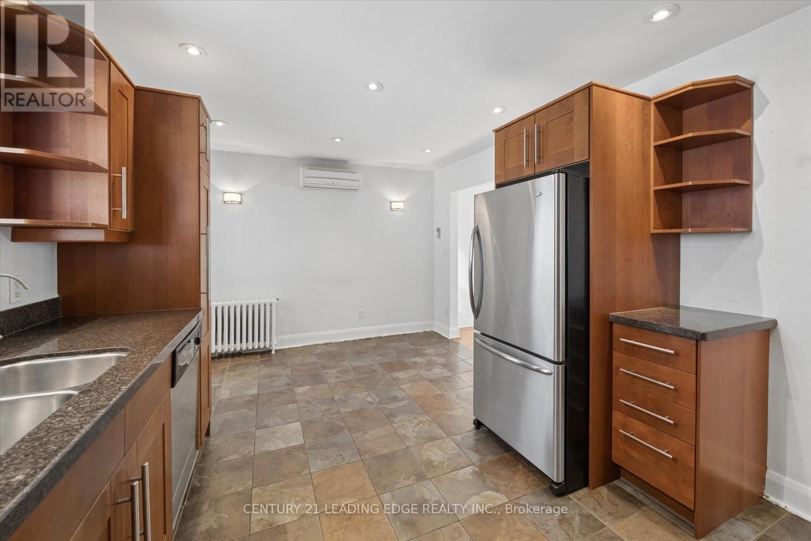 490 ARLINGTON AVENUE Image 13