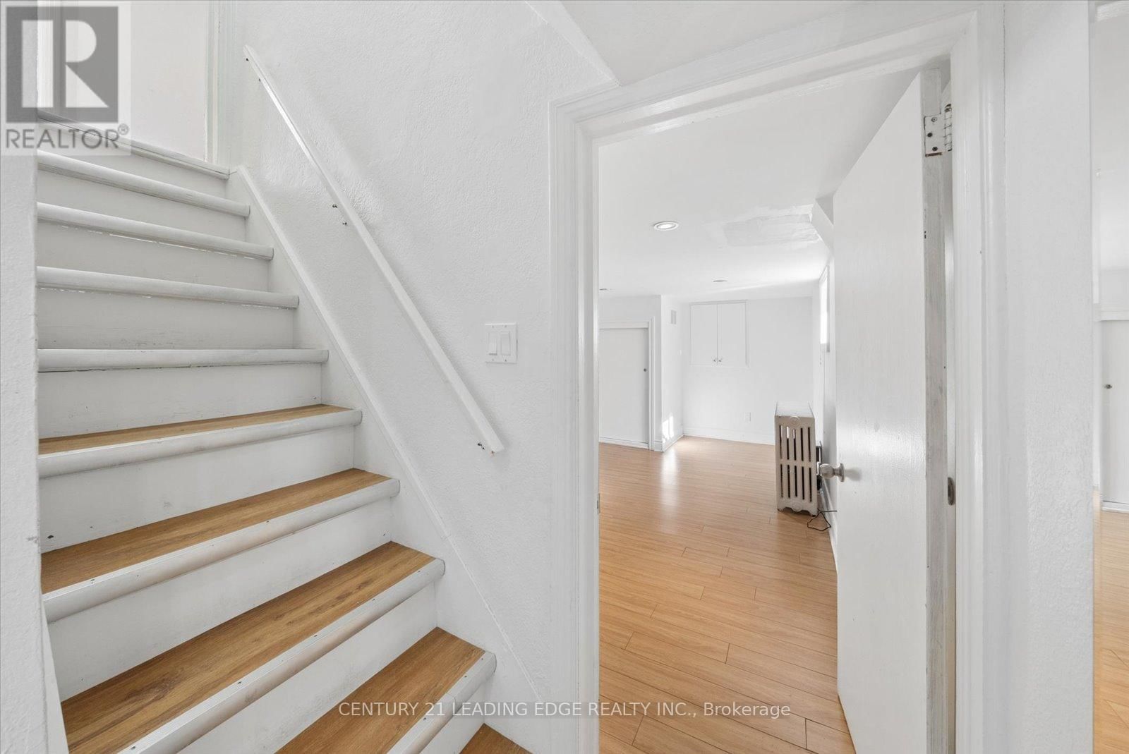 490 ARLINGTON AVENUE Image 23