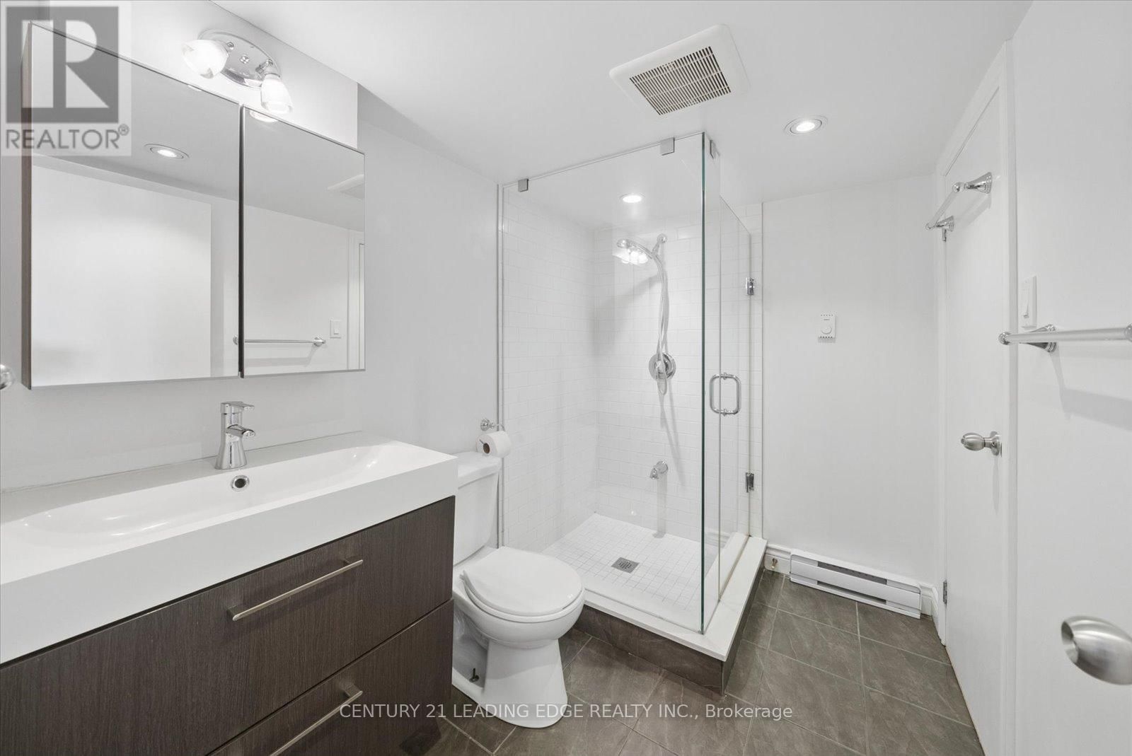 490 ARLINGTON AVENUE Image 31