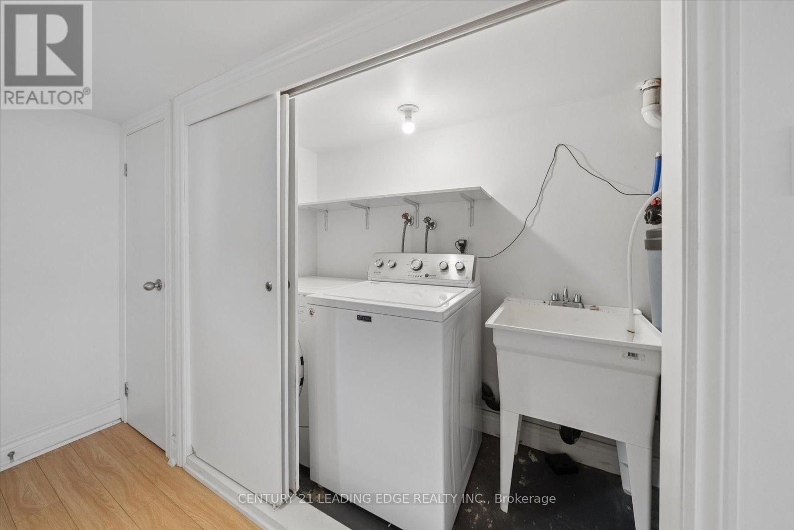 490 ARLINGTON AVENUE Image 32