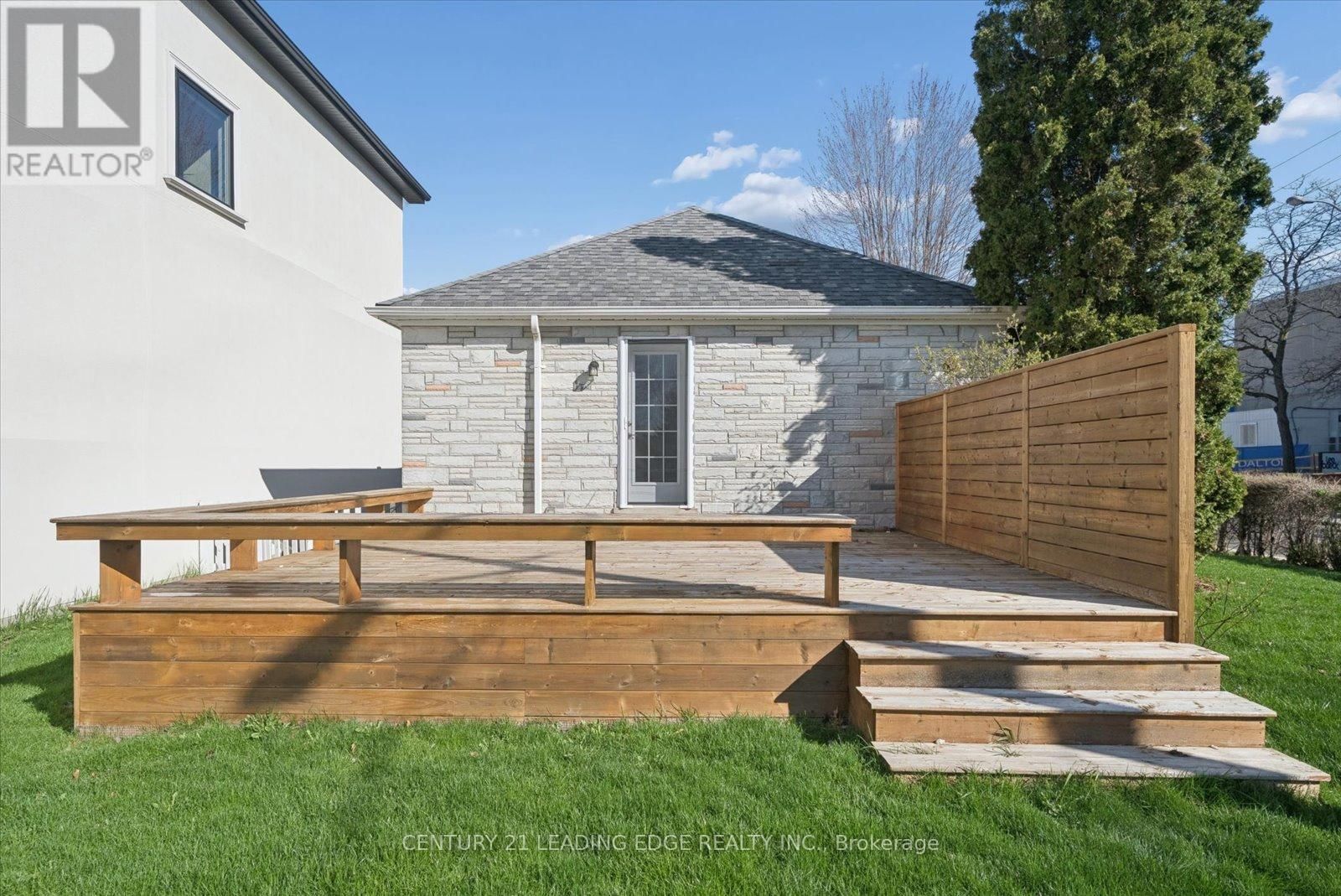 490 ARLINGTON AVENUE Image 40