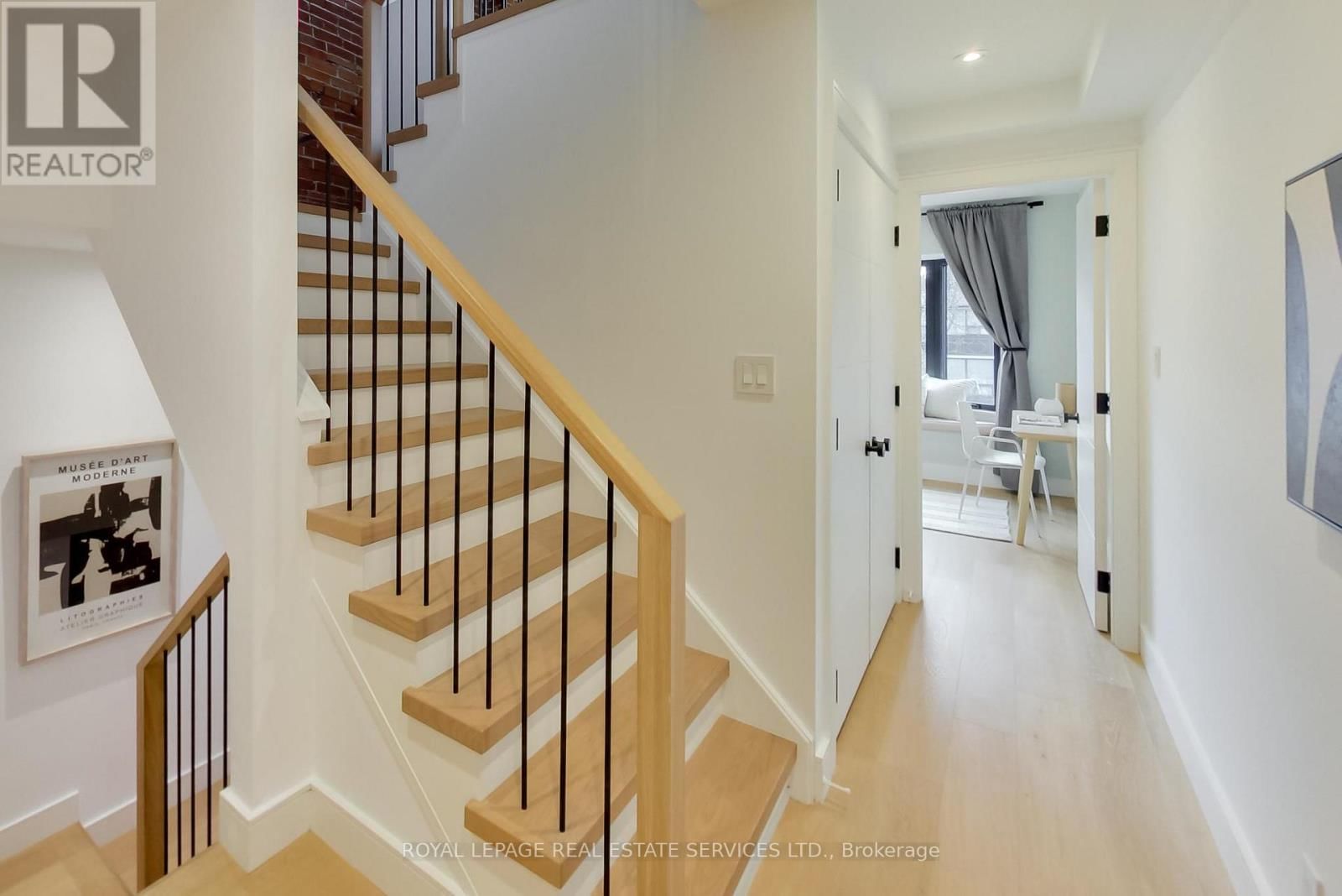 227 HOWLAND AVENUE Image 12