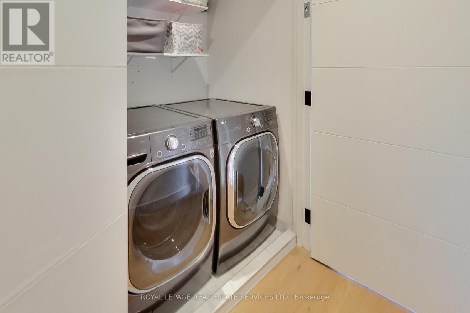 227 HOWLAND AVENUE Image 22