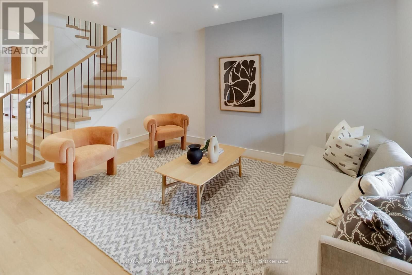 227 HOWLAND AVENUE Image 3