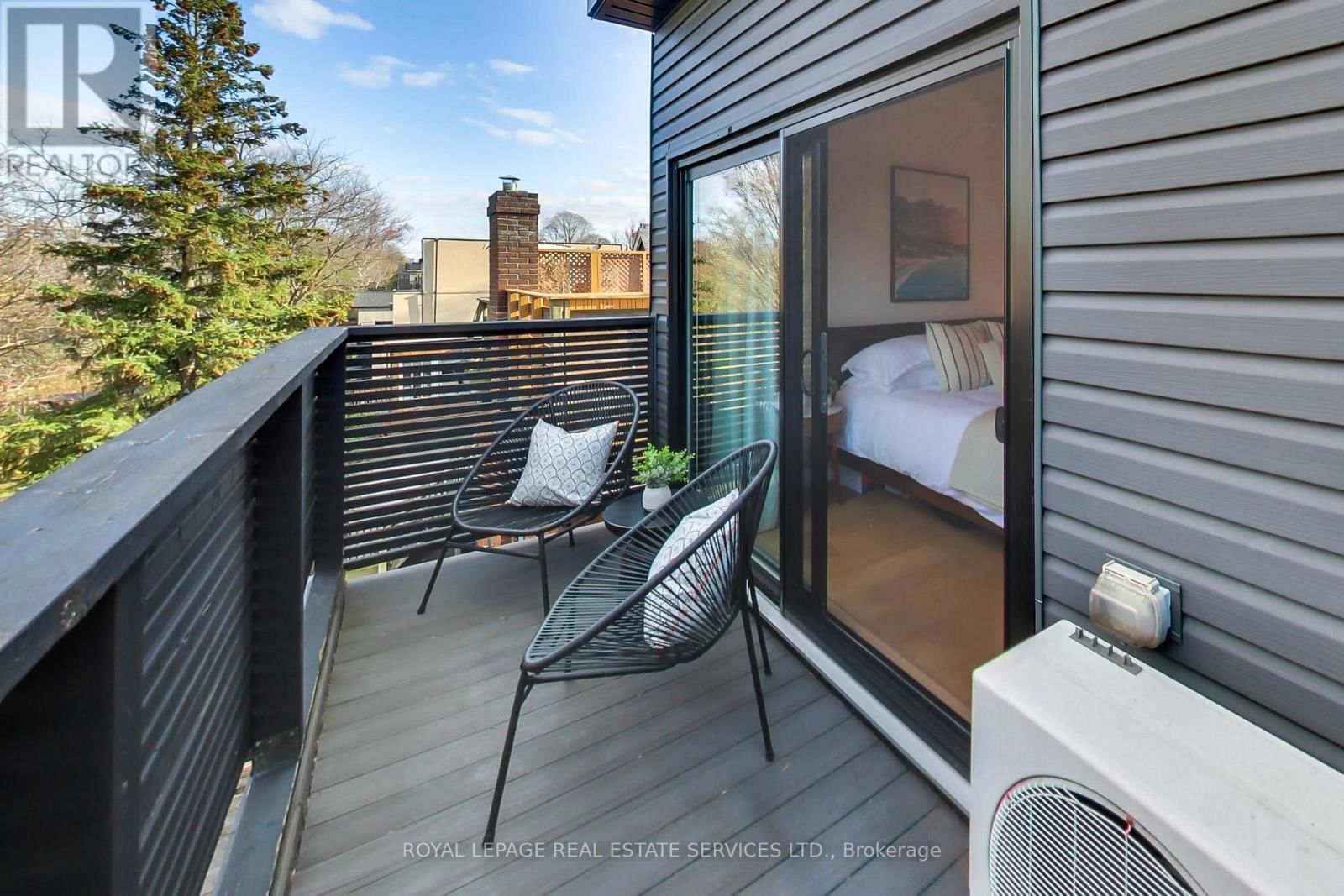 227 HOWLAND AVENUE Image 34