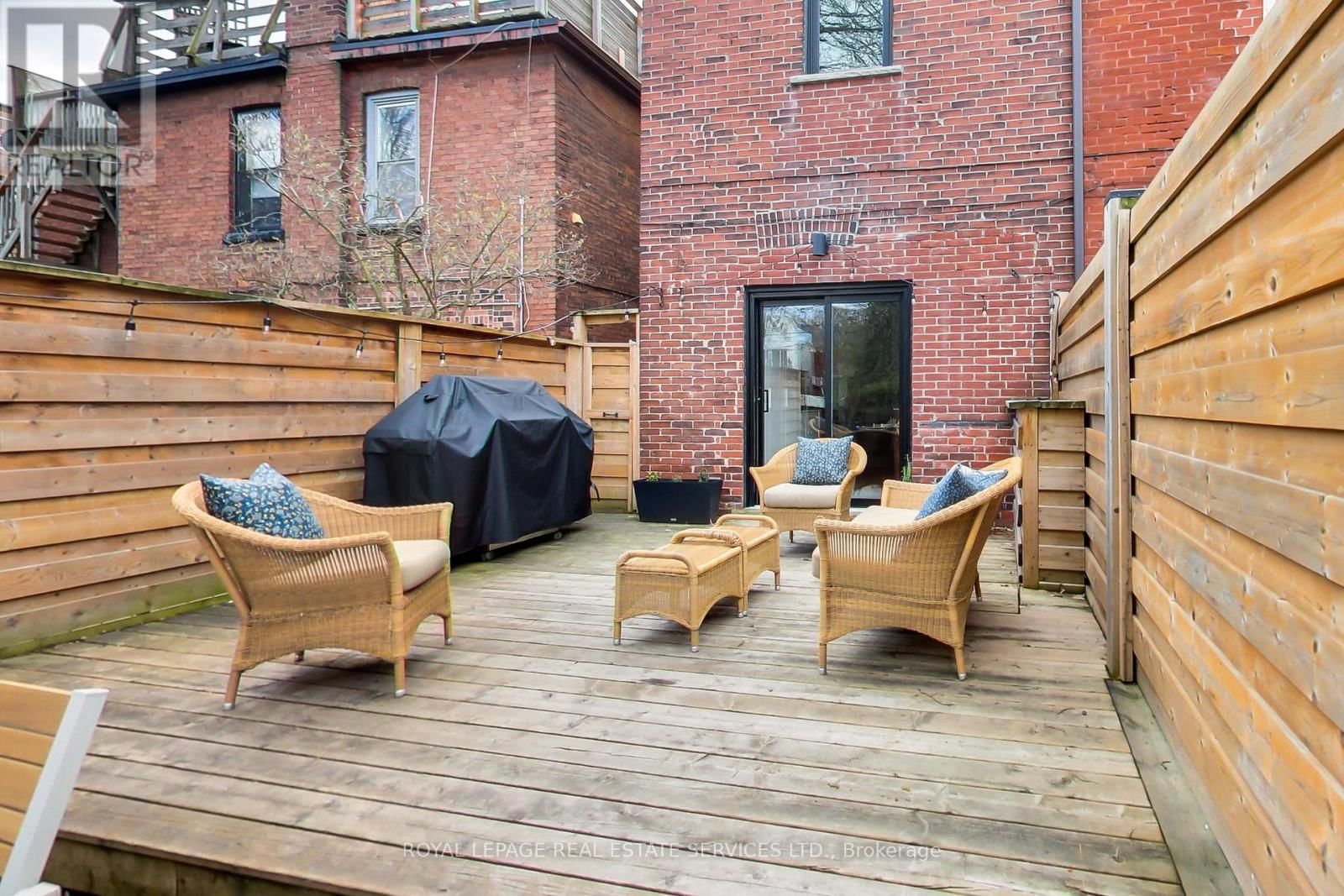 227 HOWLAND AVENUE Image 39