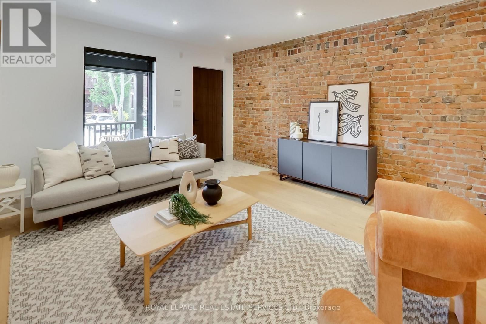 227 HOWLAND AVENUE Image 5