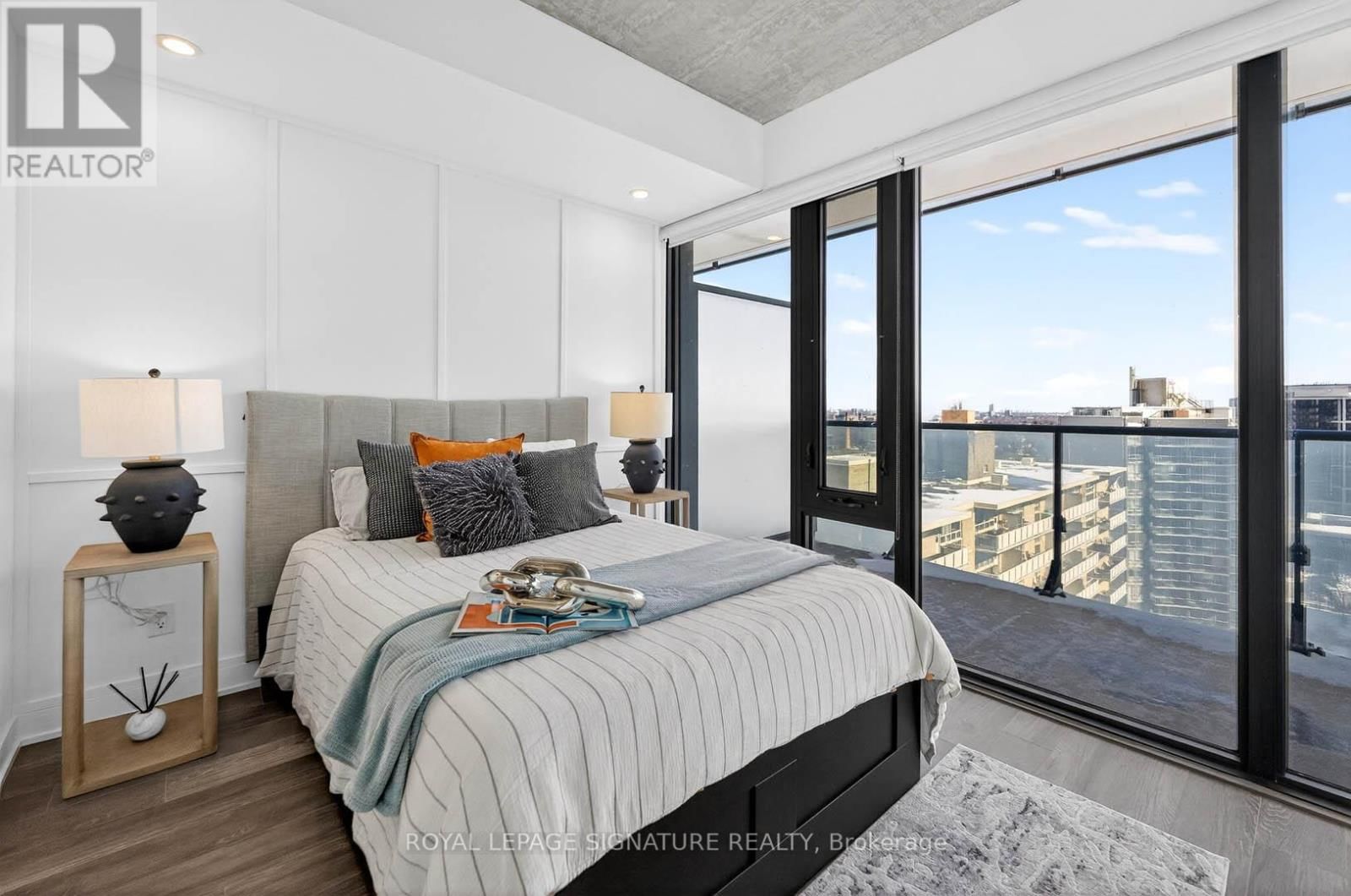 1110 - 185 ROEHAMPTON AVENUE Image 7