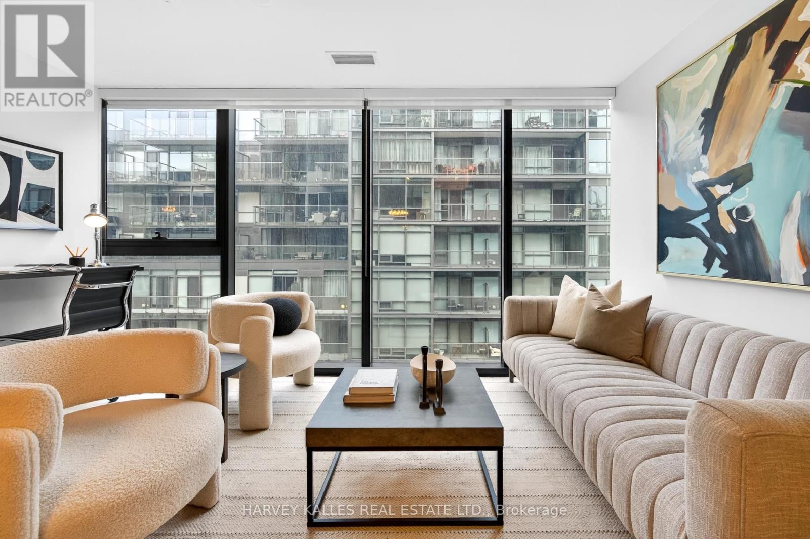 604 - 38 STEWART STREET Image 18