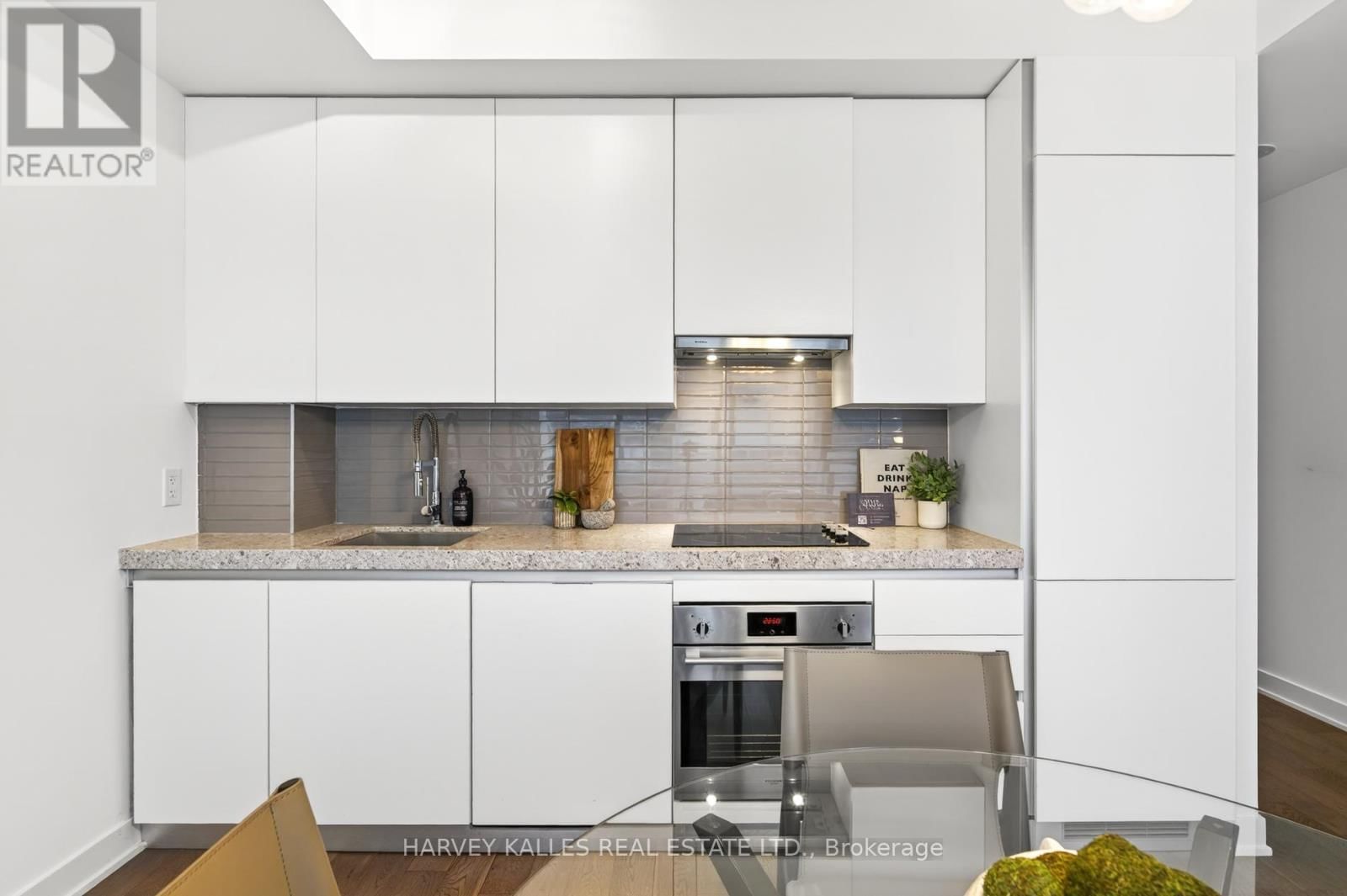 604 - 38 STEWART STREET Image 25