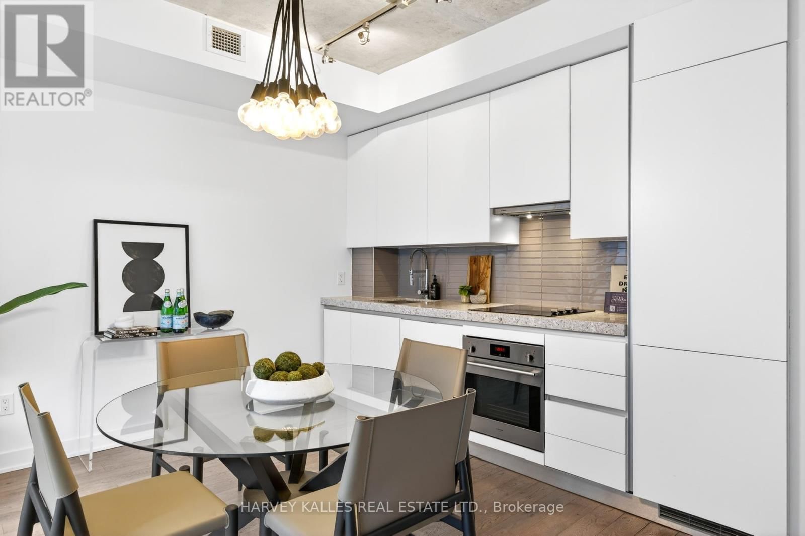 604 - 38 STEWART STREET Image 27