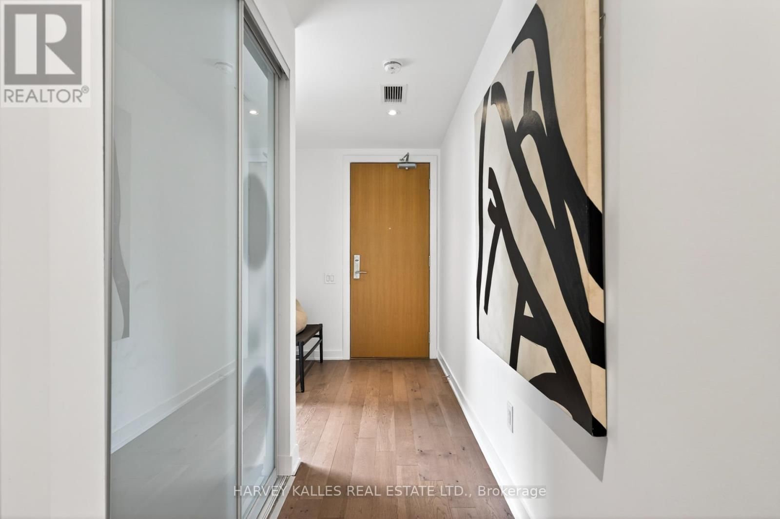 604 - 38 STEWART STREET Image 3