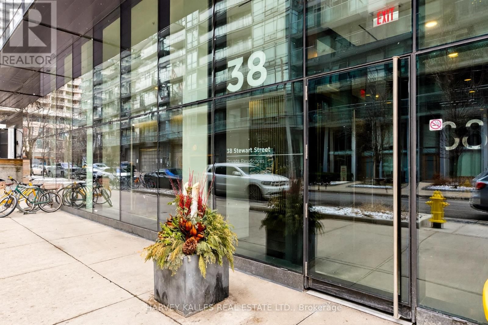 604 - 38 STEWART STREET Image 30