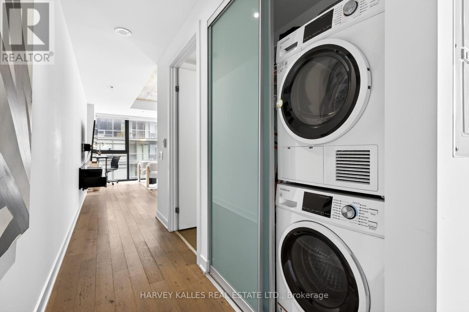 604 - 38 STEWART STREET Image 6