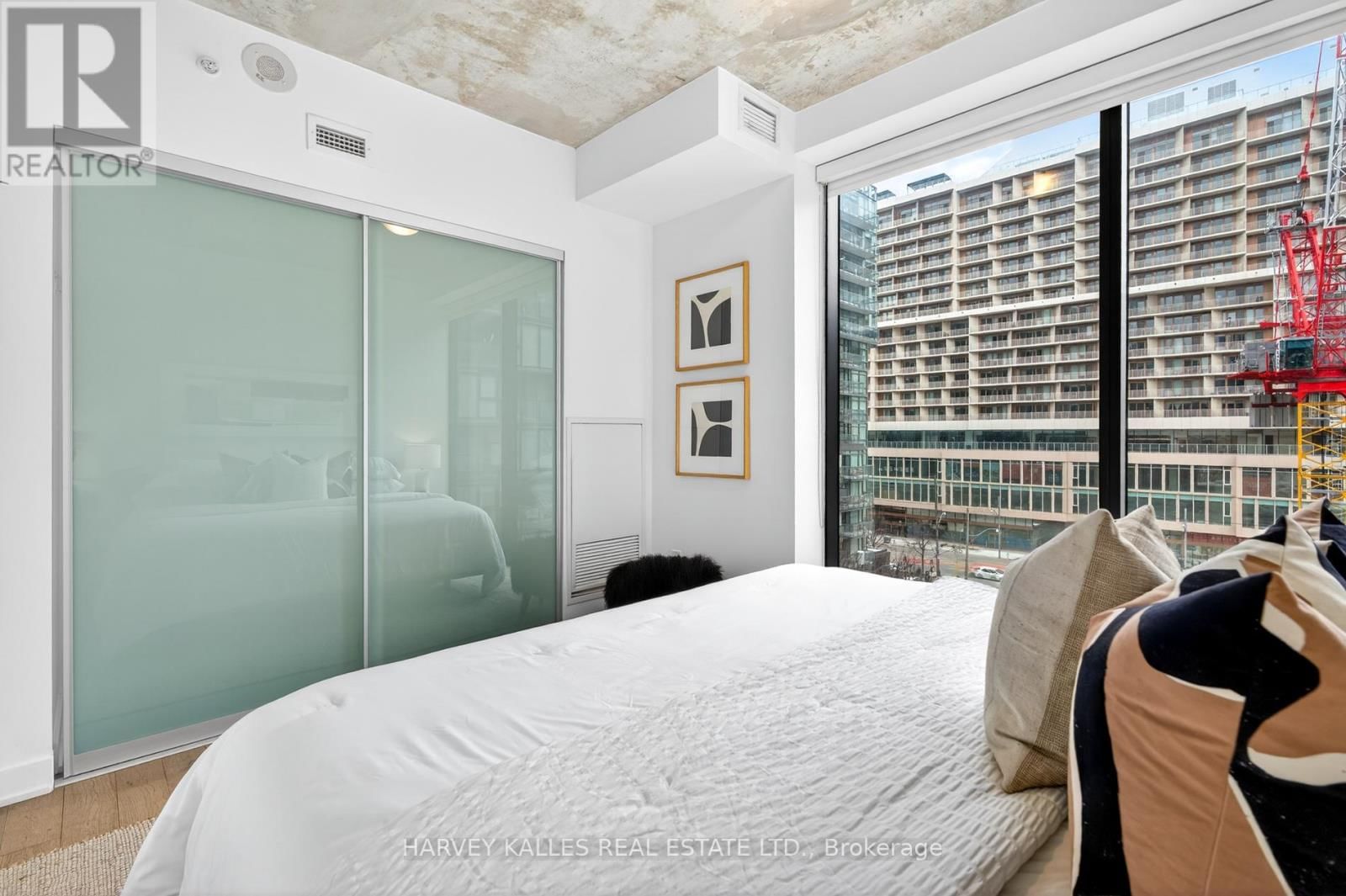 604 - 38 STEWART STREET Image 9