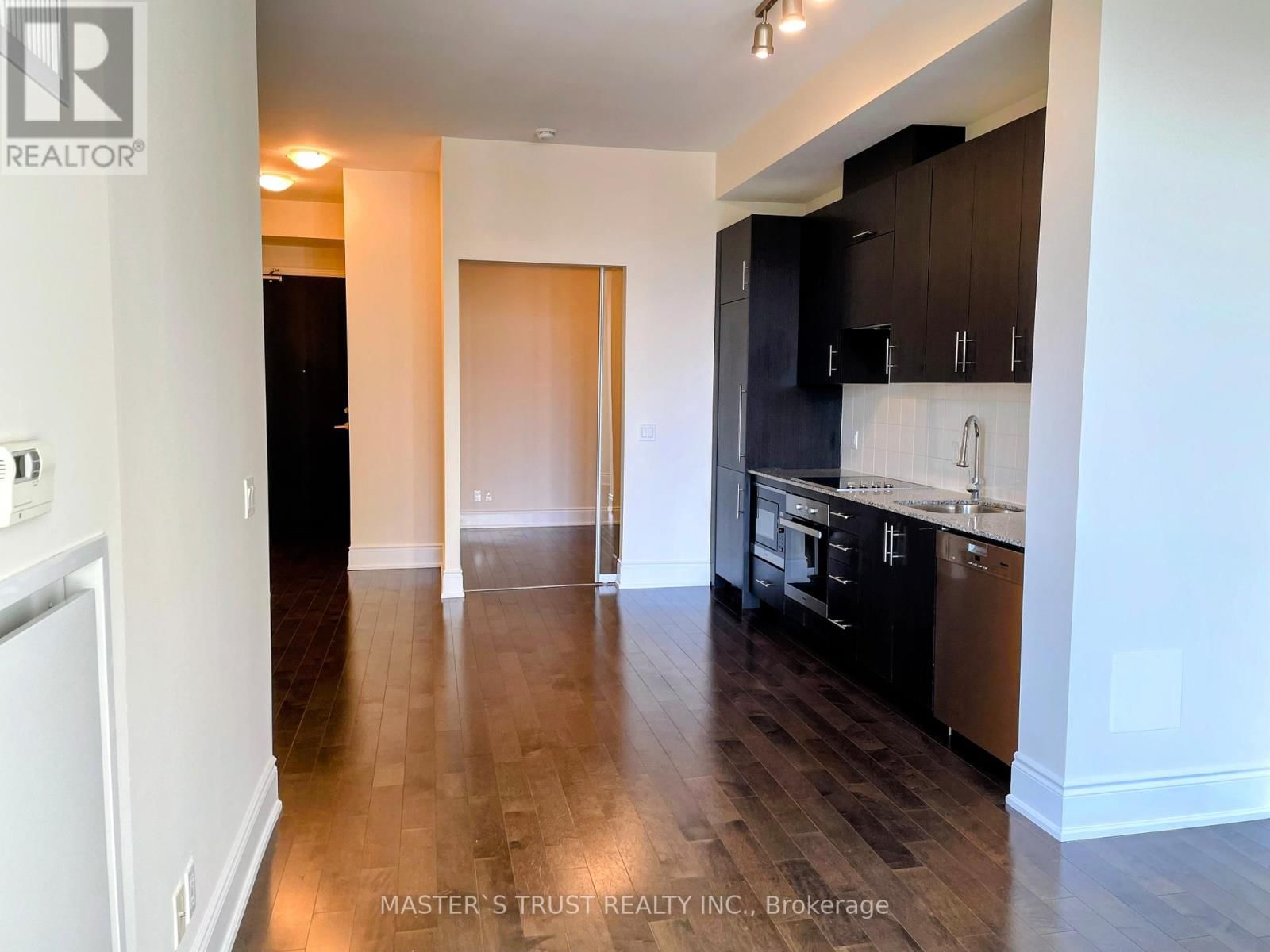 917 - 23 GLEBE ROAD WEST Image 5