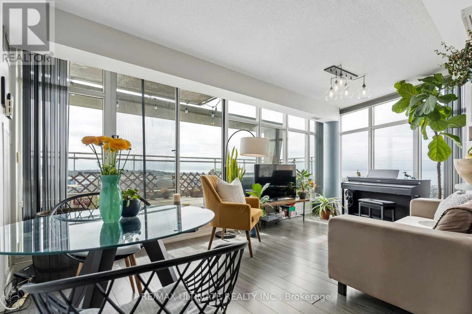 1216 - 650 QUEENS QUAY WEST Image 7