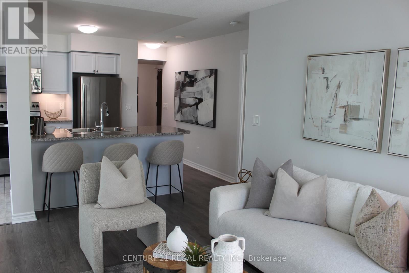 2706 - 19 GRAND TRUNK CRESCENT Image 21