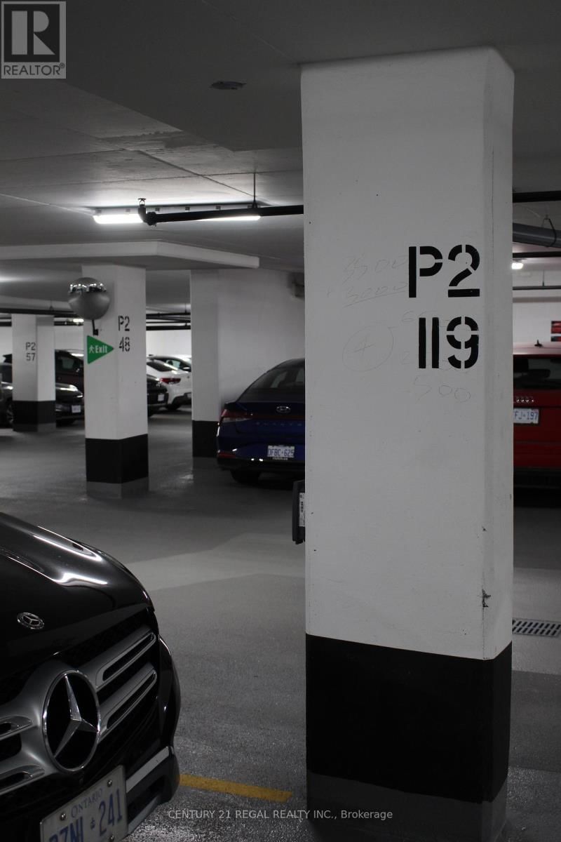 2706 - 19 GRAND TRUNK CRESCENT Image 48