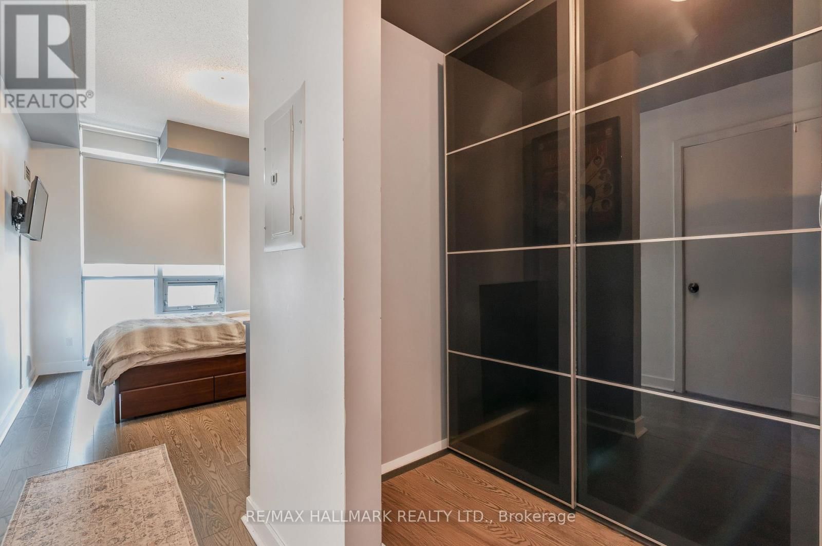 2211 - 18 HARBOUR STREET Image 14