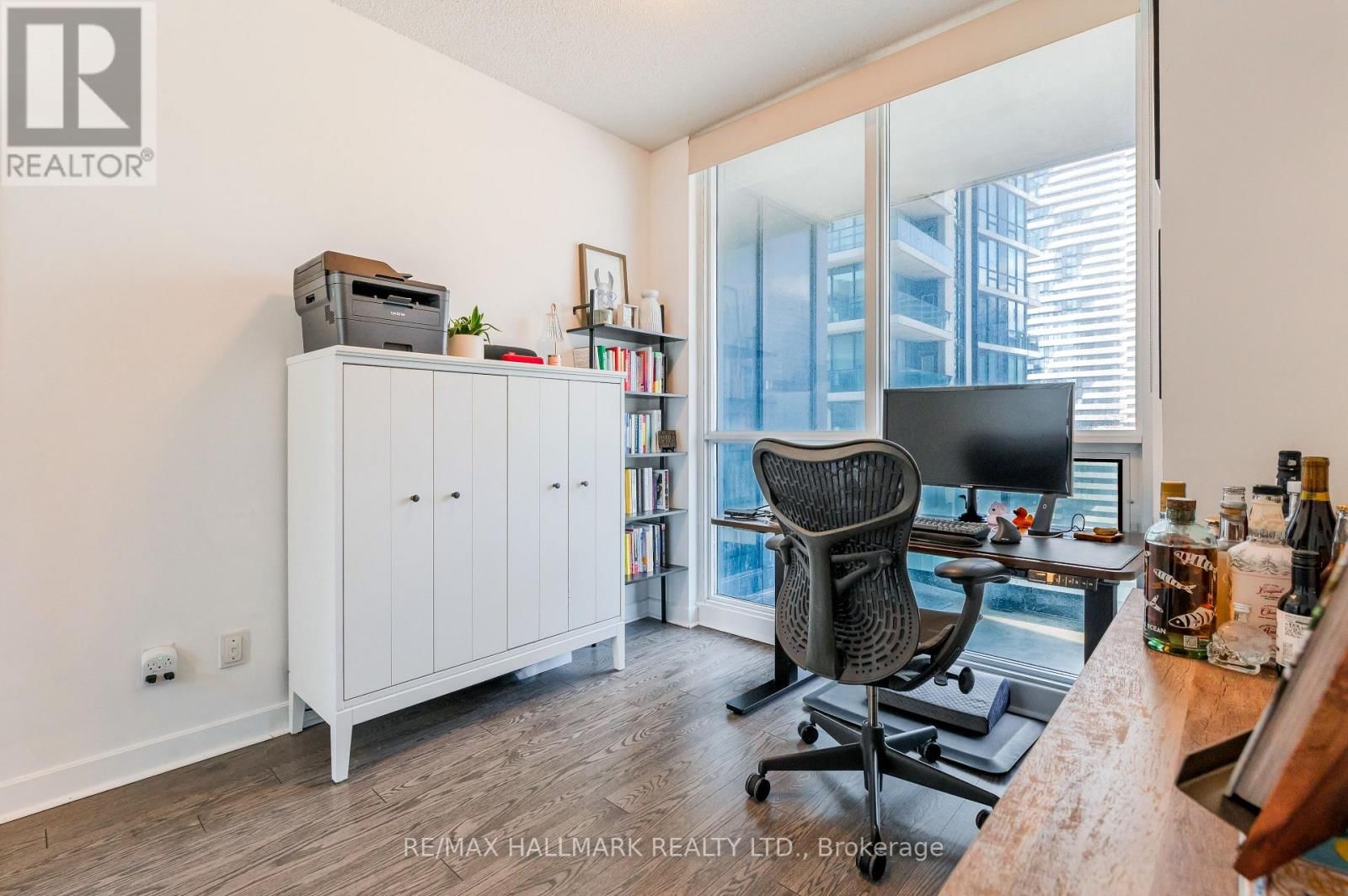 2211 - 18 HARBOUR STREET Image 16