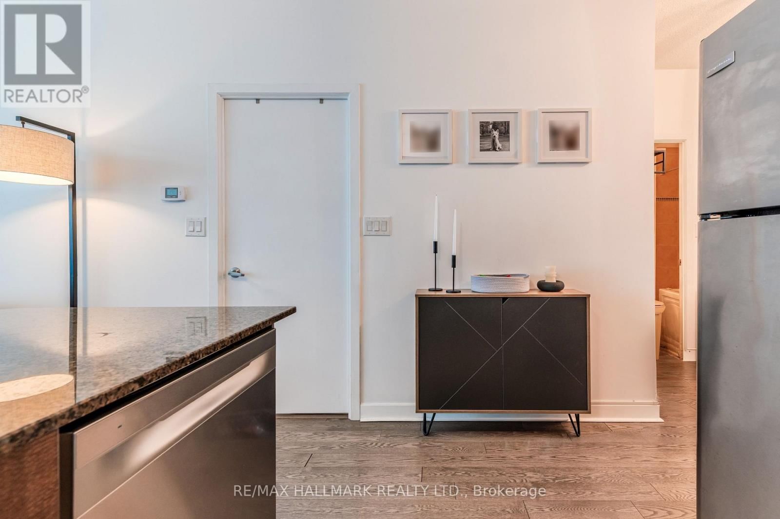 2211 - 18 HARBOUR STREET Image 9