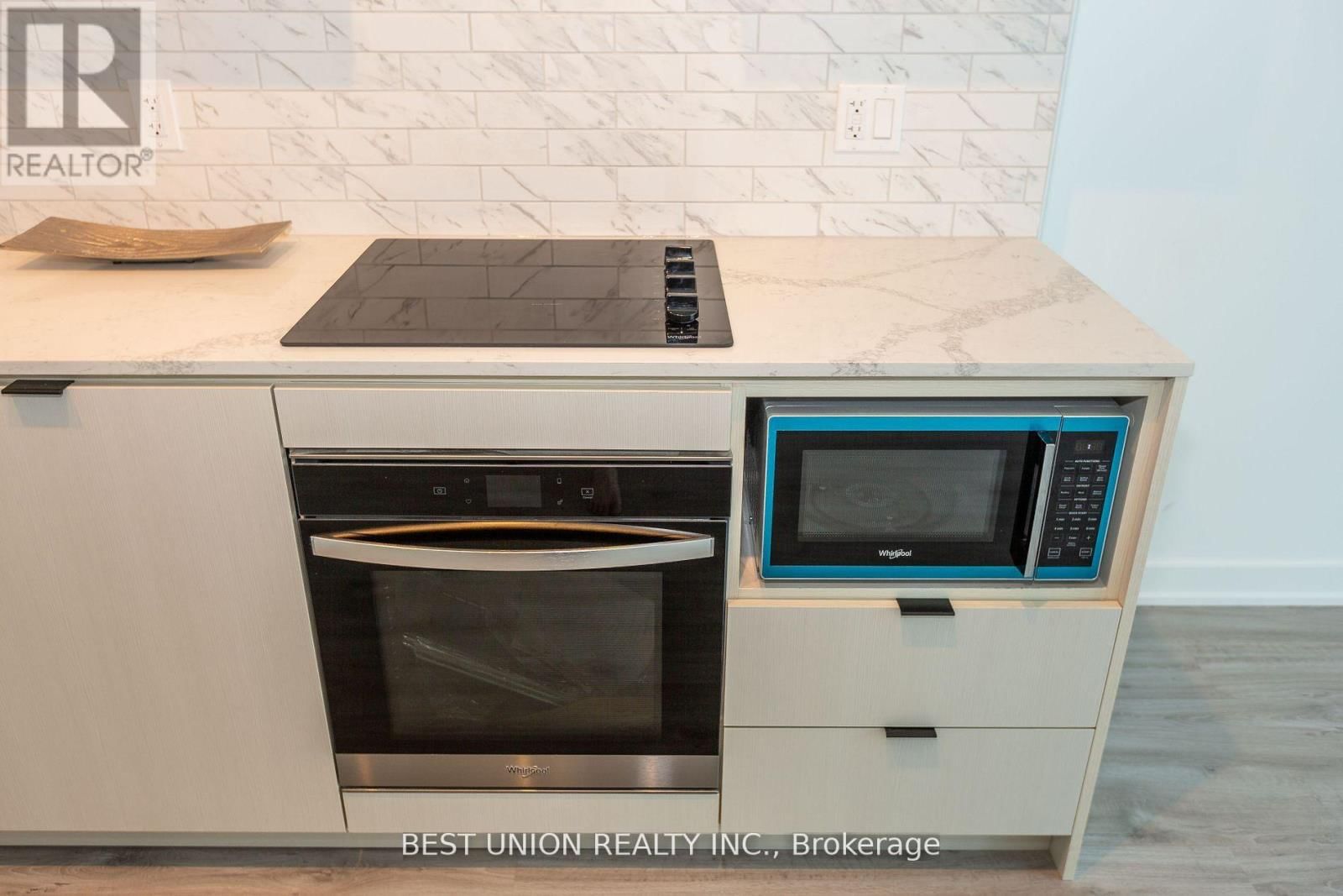 4816 - 252 CHURCH STREET EAST Image 10