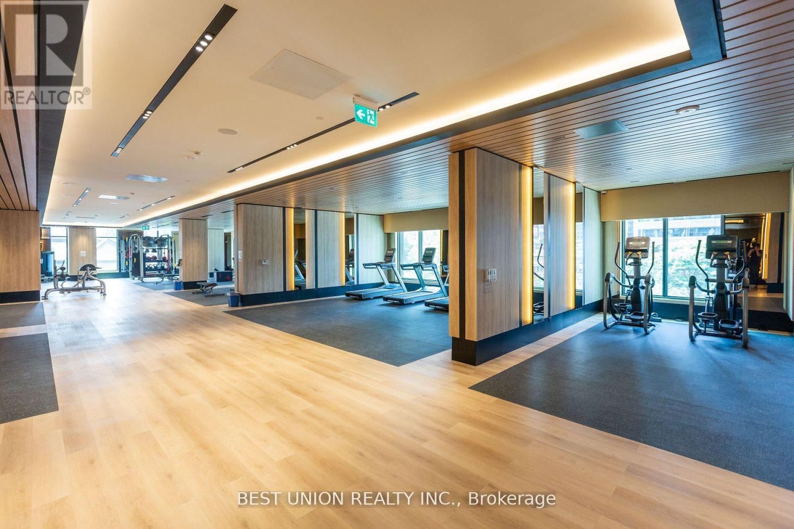 4816 - 252 CHURCH STREET EAST Image 17