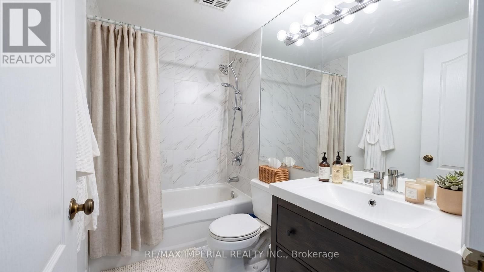 RG1 - 2 CLAIRTRELL ROAD Image 15