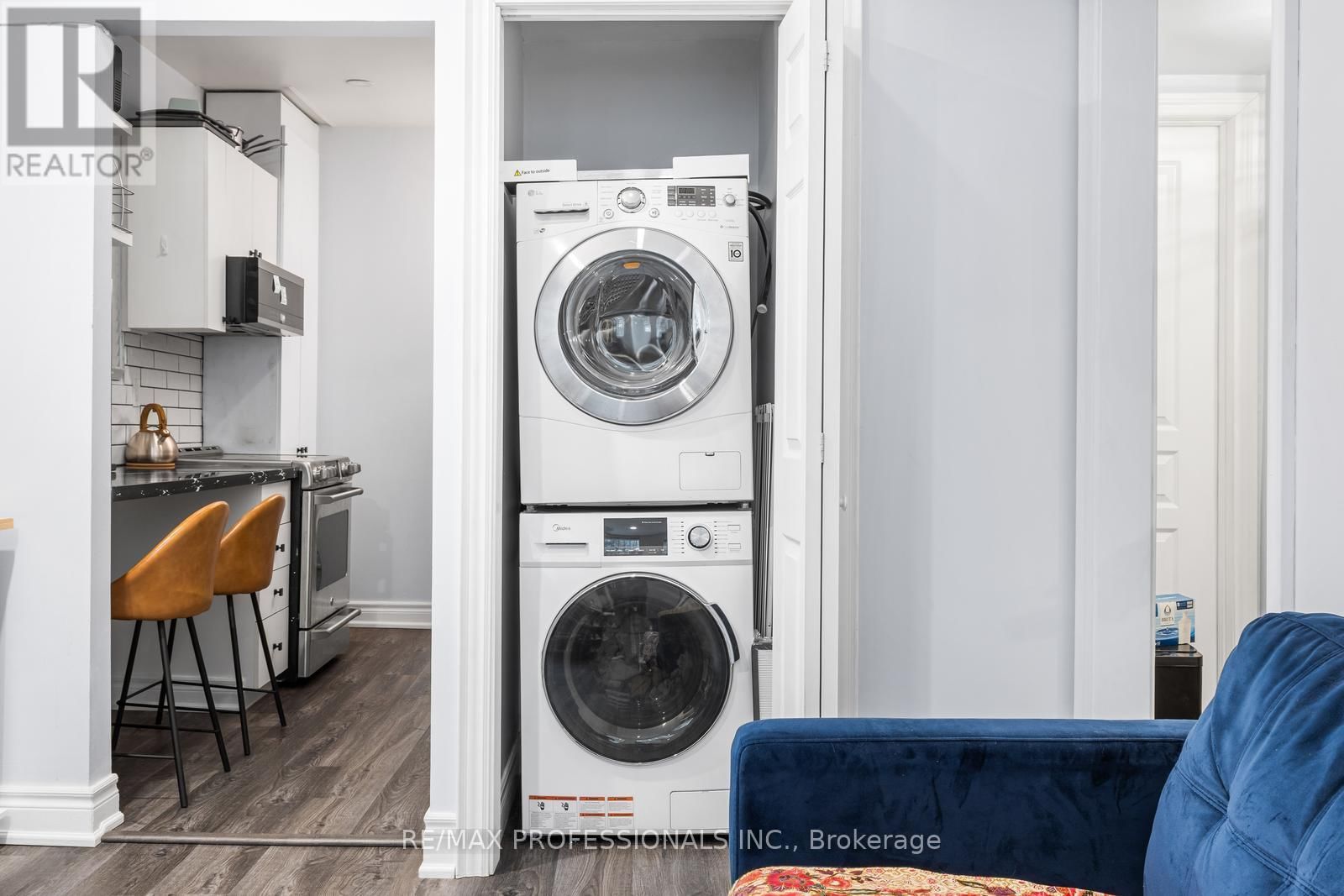 105 - 412 JARVIS STREET Image 16