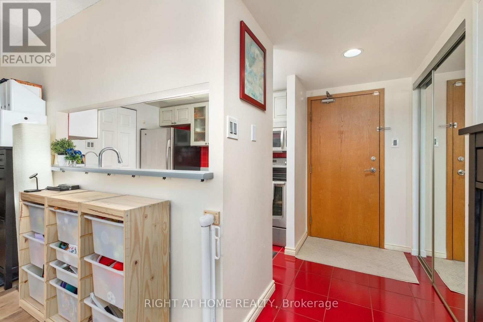 2306 - 77 HARBOUR SQUARE Image 15