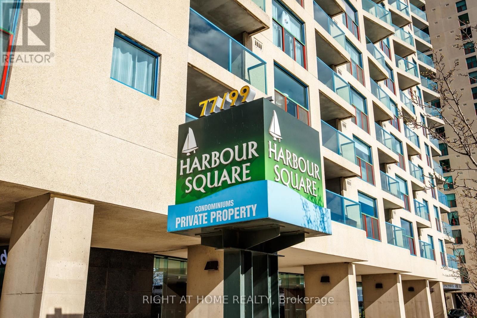 2306 - 77 HARBOUR SQUARE Image 42