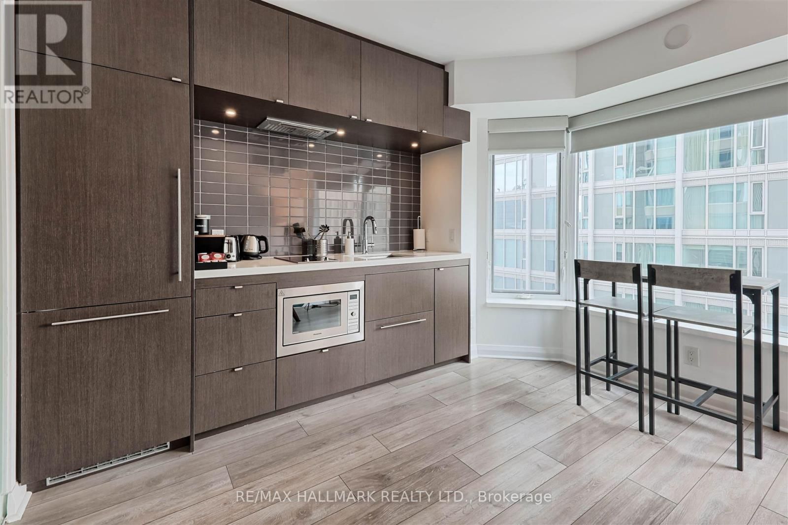 1412 - 155 YORKVILLE AVENUE Image 9