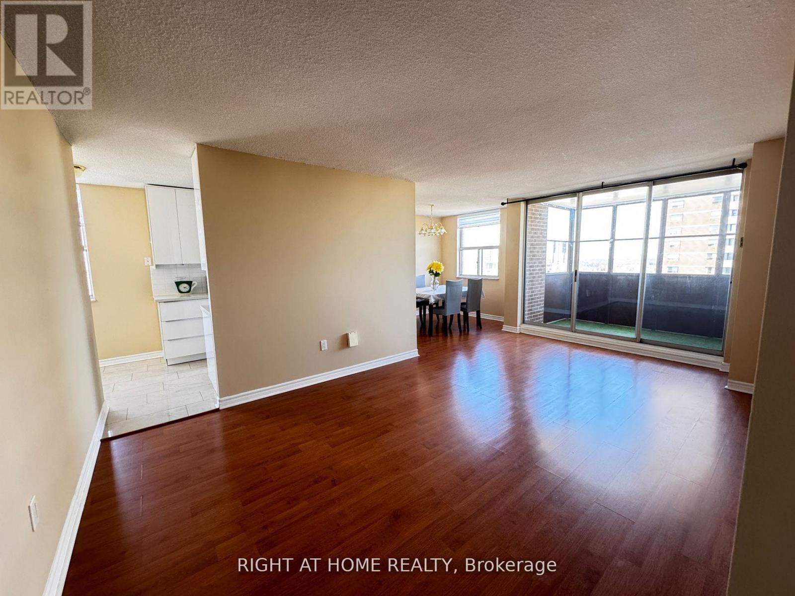 2104 - 205 HILDA AVENUE Image 9