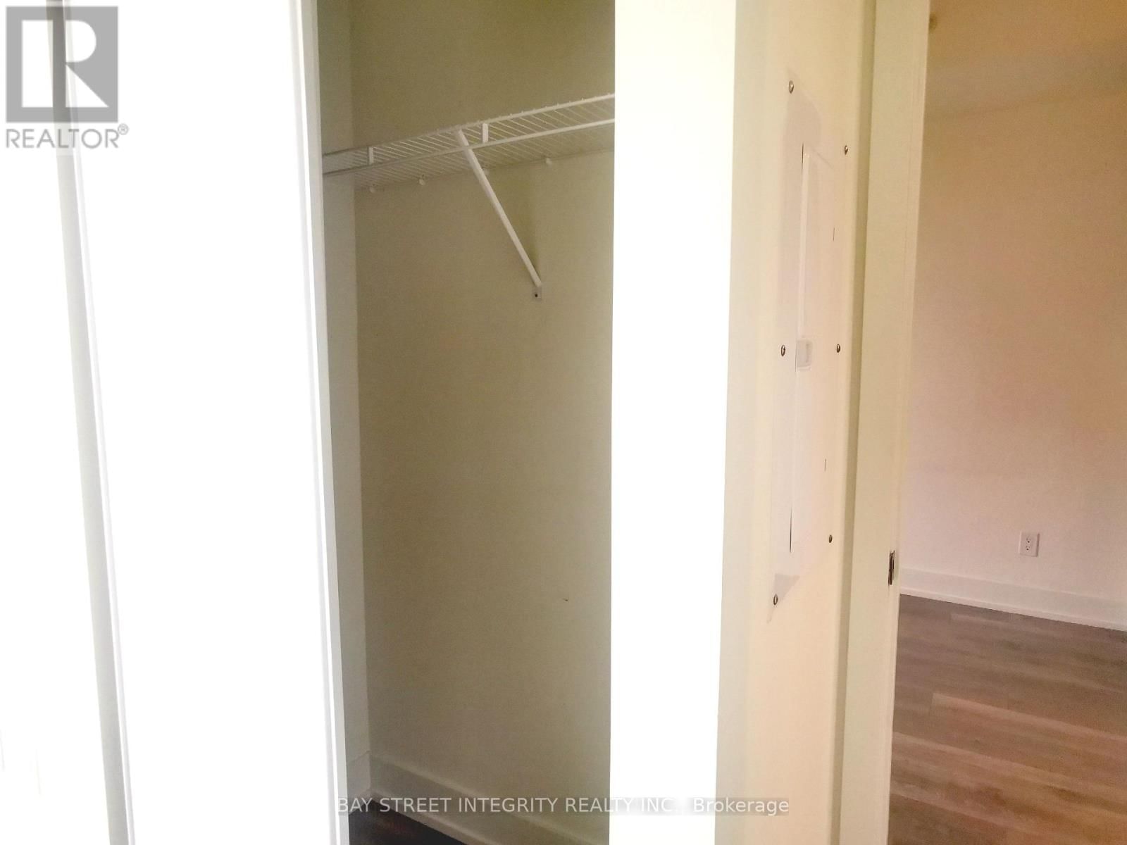 1607 - 180 FAIRVIEW MALL DRIVE Image 10