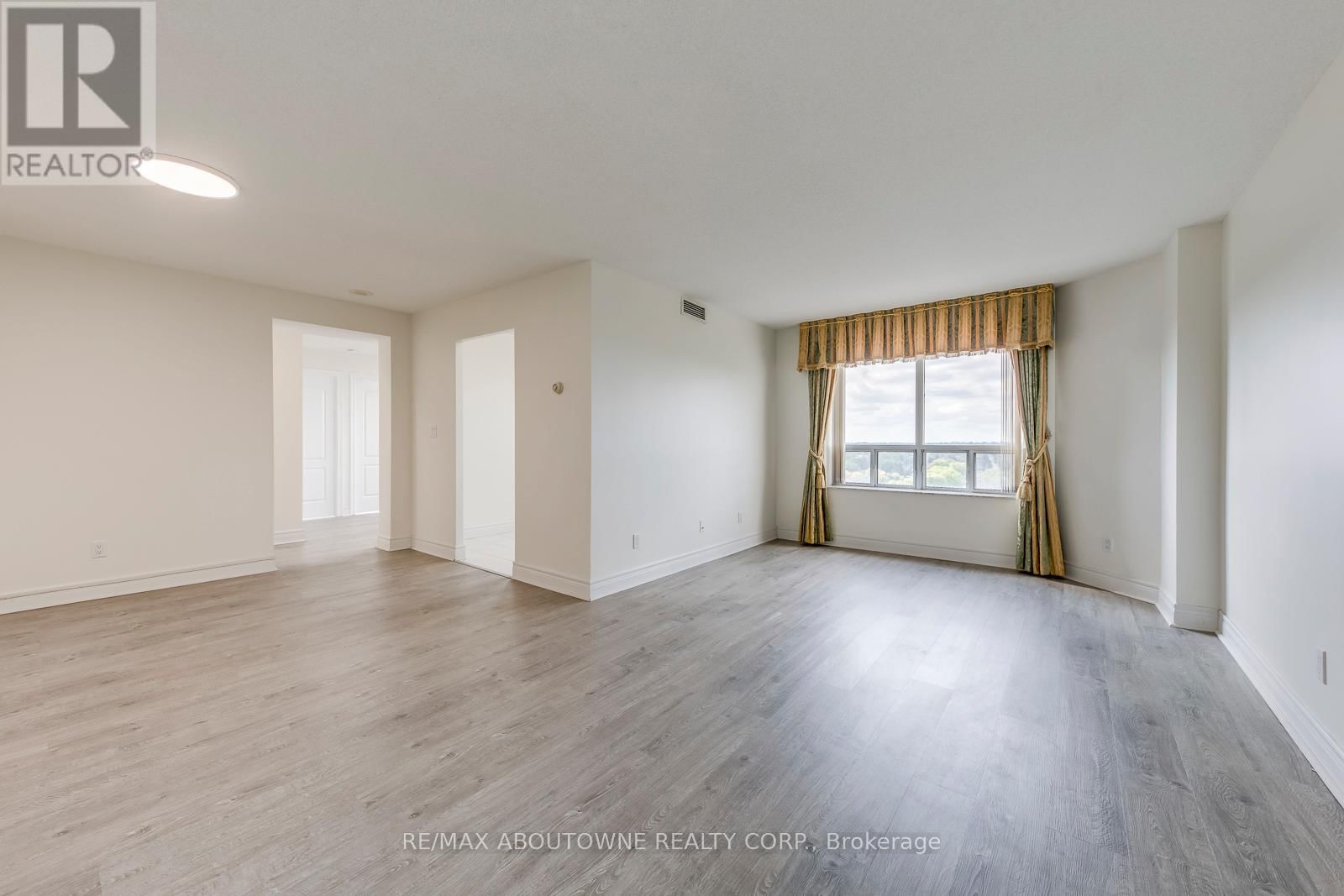 1805 - 5418 YONGE STREET Image 5