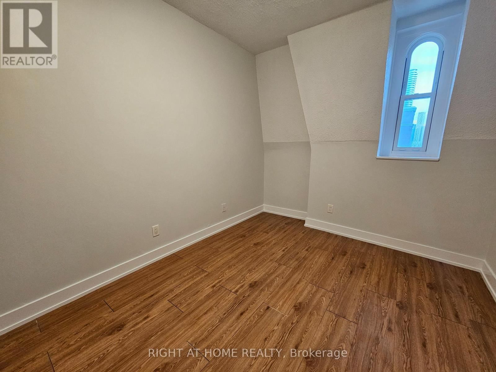 301 - 505 CHURCH STREET Image 27