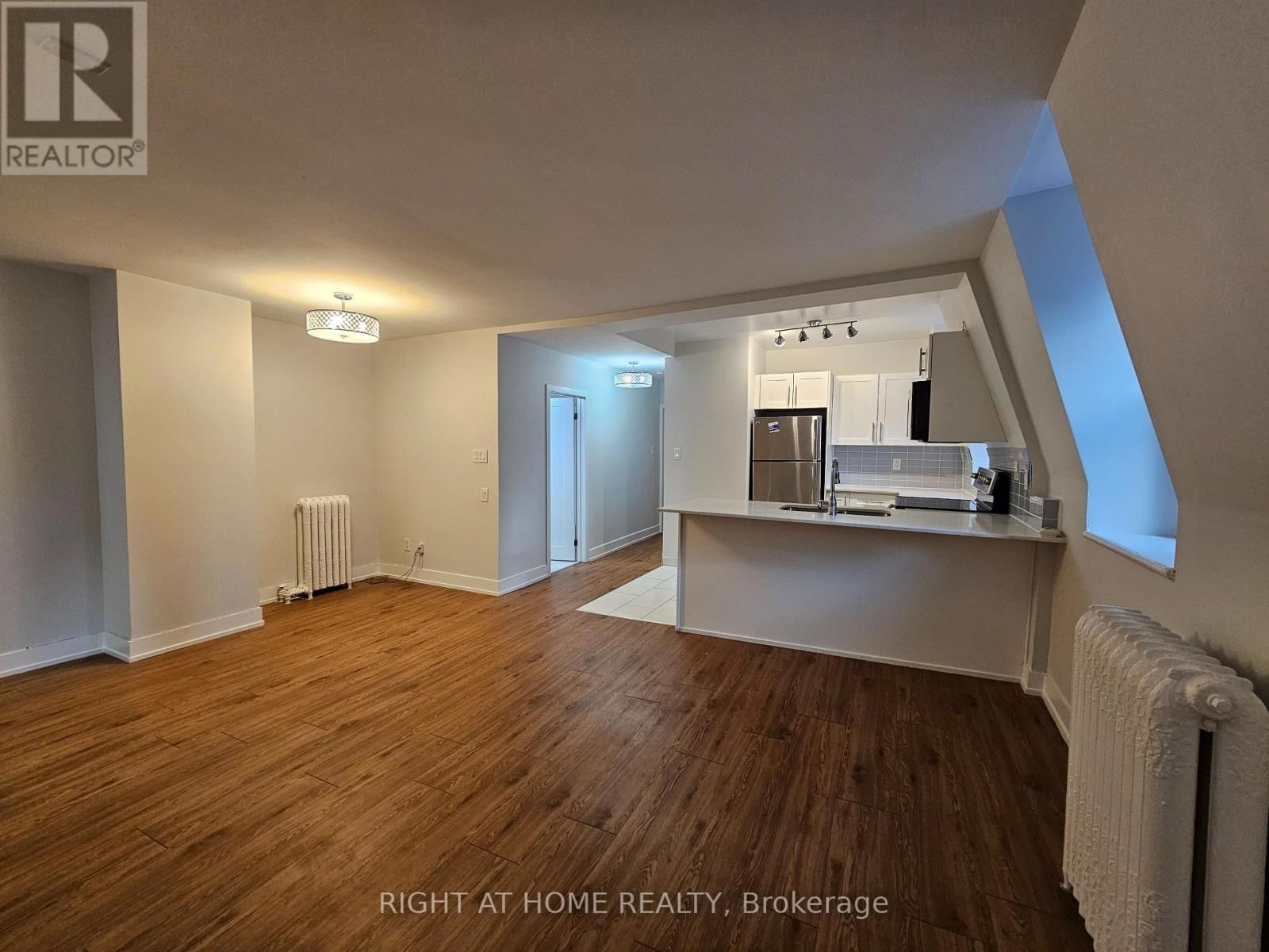 301 - 505 CHURCH STREET Image 8