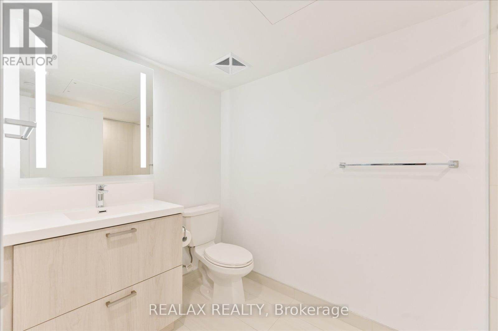 508 - 50 MCCAUL STREET Image 12