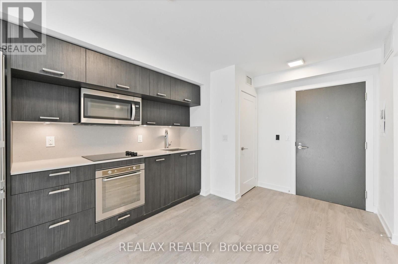 508 - 50 MCCAUL STREET Image 3