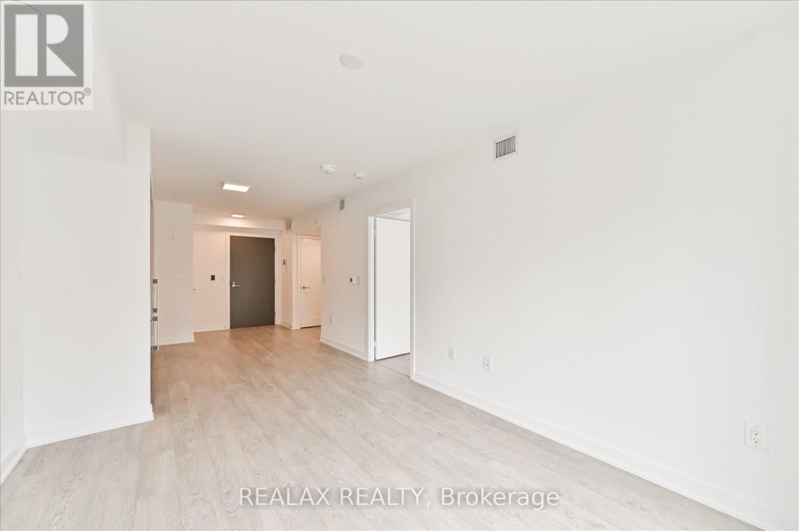 508 - 50 MCCAUL STREET Image 8